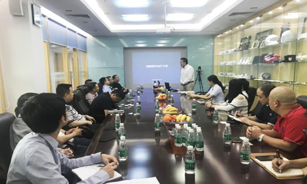 长安高协组团再访mg不朽情缘，，，，，新质料专业委员会呼之欲出！